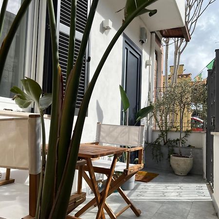 La Maison Appartement - A 200M Dal Porto 치비타베키아 외부 사진
