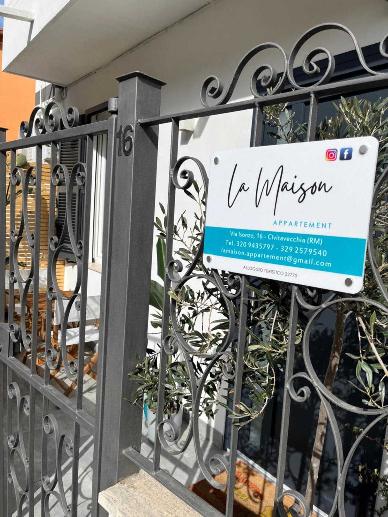 La Maison Appartement - A 200M Dal Porto 치비타베키아 외부 사진